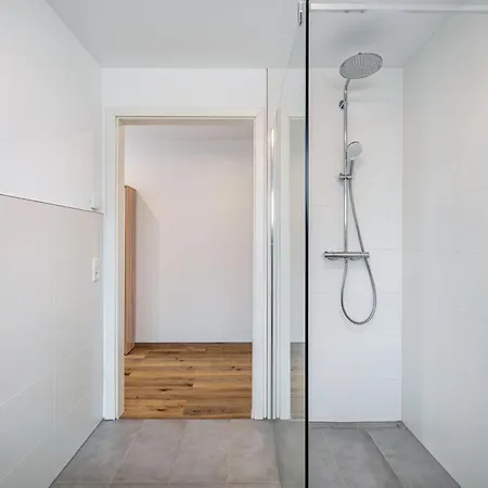 Eg Apartment *